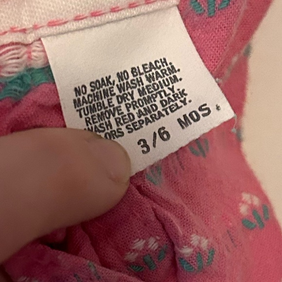 Vintage Oshkosh Pink and white floral footie overalls size 3/6 months - Picture 3 of 6